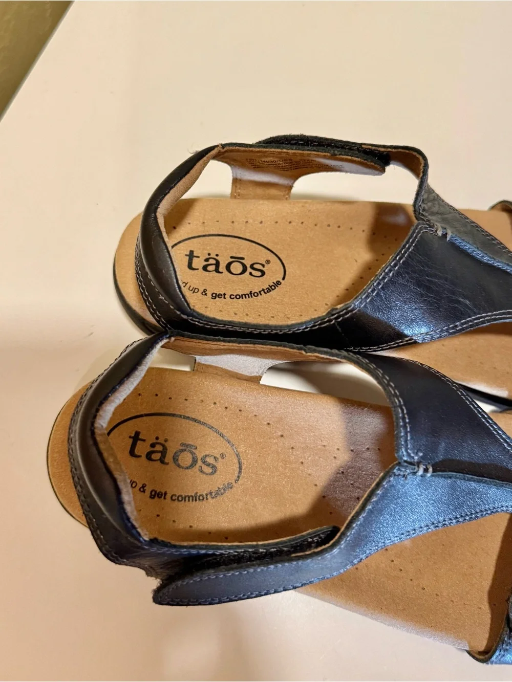 Taos Footwear black leather